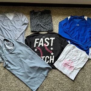 Women’s Medium Under Armour Lot